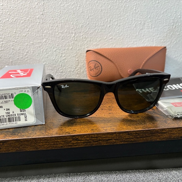 Ray-Ban New Wayfarer Classic sunglasses (RB2140). Black frame/green lenses - Picture 6 of 12